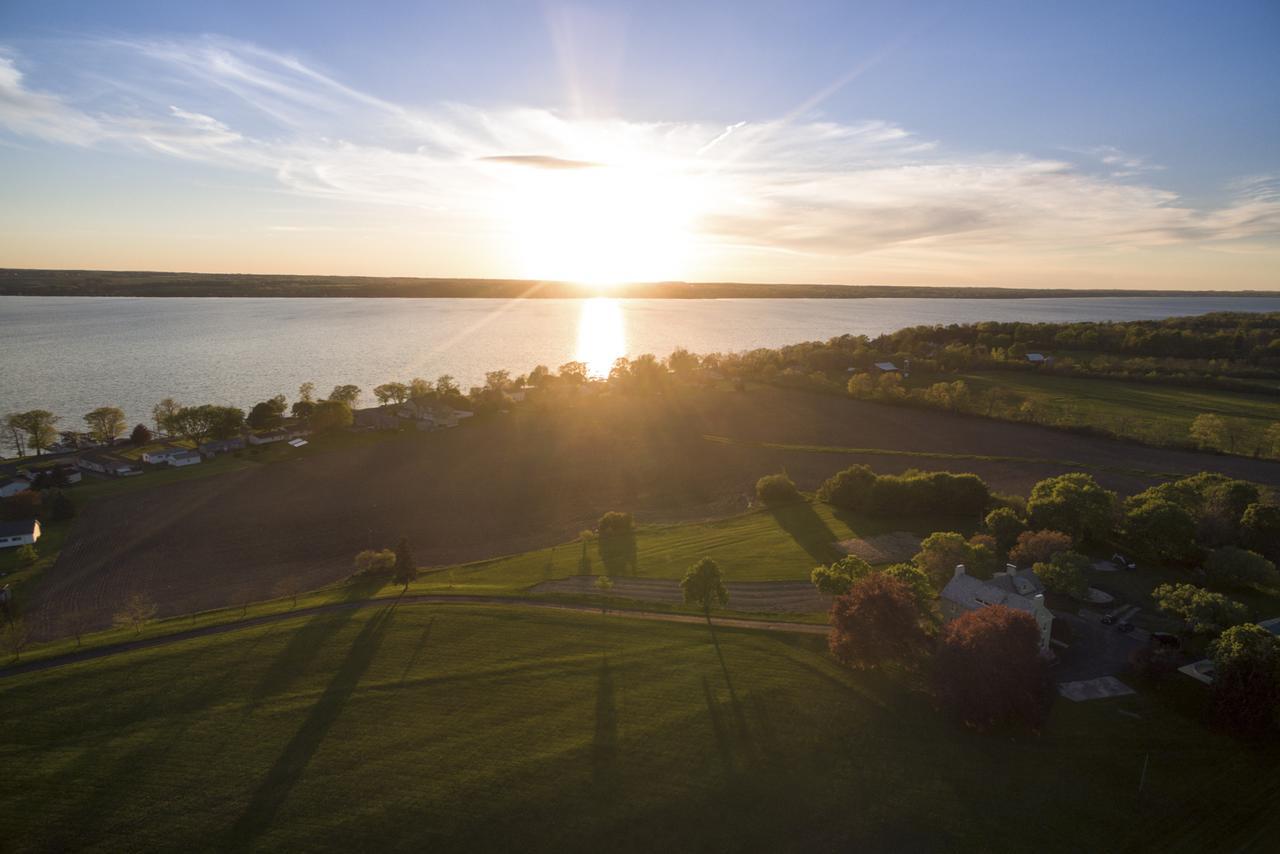 Yale Manor B&B & Yurt Glamping Buitenkant foto